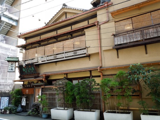 あんこう料理店は昭和初期の建築