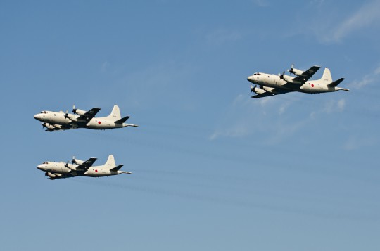 第8群：P-3Cによる3機編隊