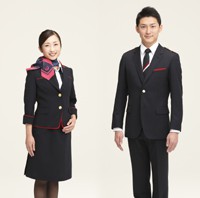日本航空、グループ統一の新デザイン制服を2013年上期から導入