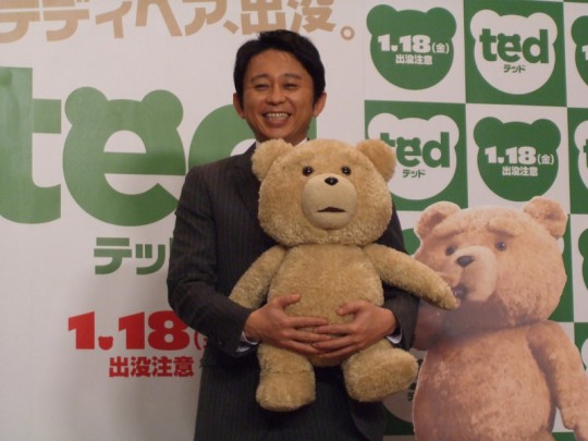 『テッド』は、日本では、2013年1月18日（金）より、TOHOシネマズスカラ座他で全国公開