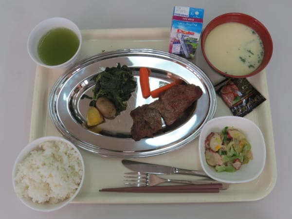 陸上自衛隊富士学校のステーキ