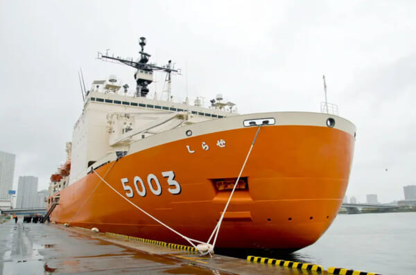 砕氷艦しらせ