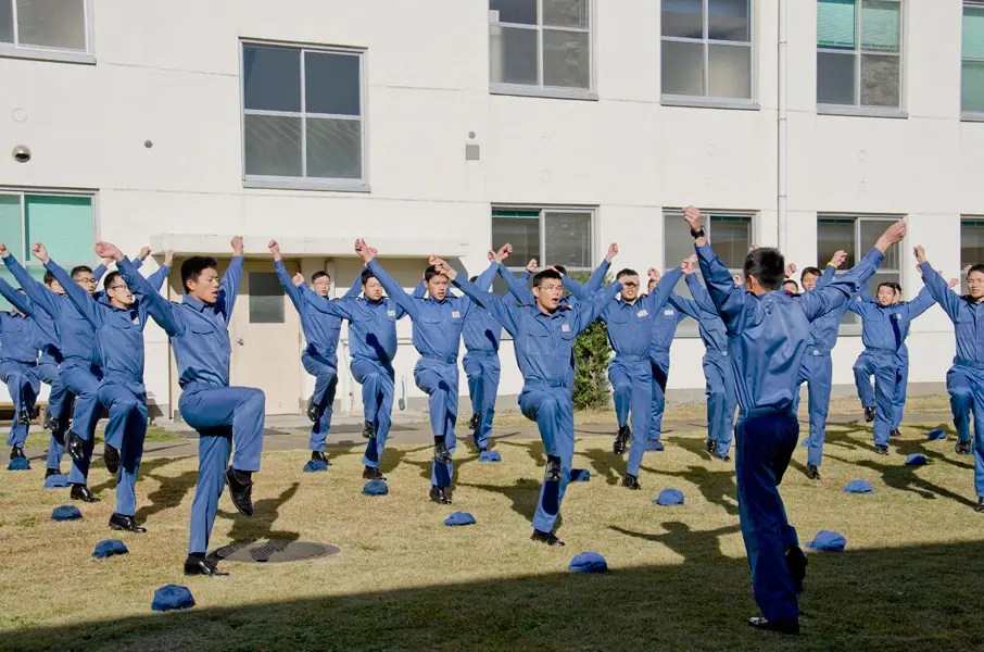 ネットで噂の史上最強エクササイズ『海上自衛隊体操』取材してきた