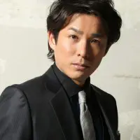 森山栄治