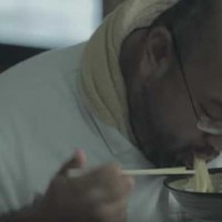 人が食べる姿ってつられますよね