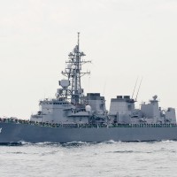 受閲第2群・護衛艦きりさめ（DD-104）