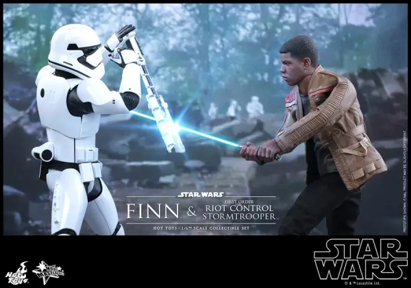 ホットトイズ スターウォーズ フィン ストームトルーパー Finn Amazon.co.jp: ムービー・マスターピース スター・ウォーズ/フォースの