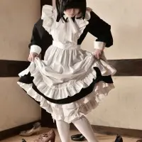 『シャーリー』の主人公、シャーリー・メディスンメイド服