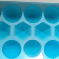 製氷皿に入れる