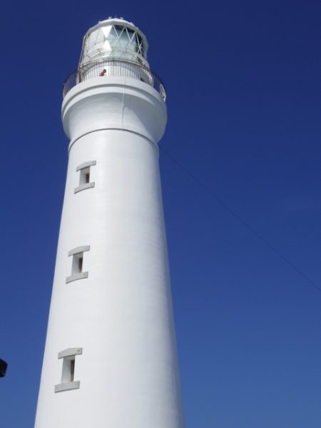 白い灯台
