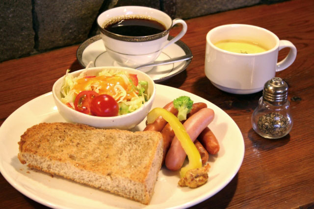 充実した朝外食で仕事モードをオンにする「スマート朝族」　現代の朝外食事情をマクドナルドが調査