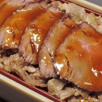 北海道肉敷きローストビーフ弁当b