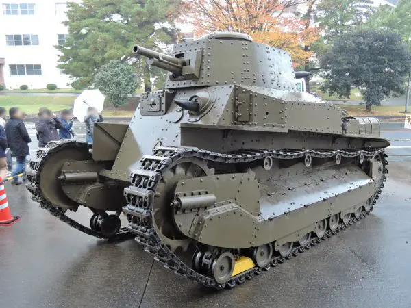 10月28日陸上自衛隊武器学校で創設記念祭開催