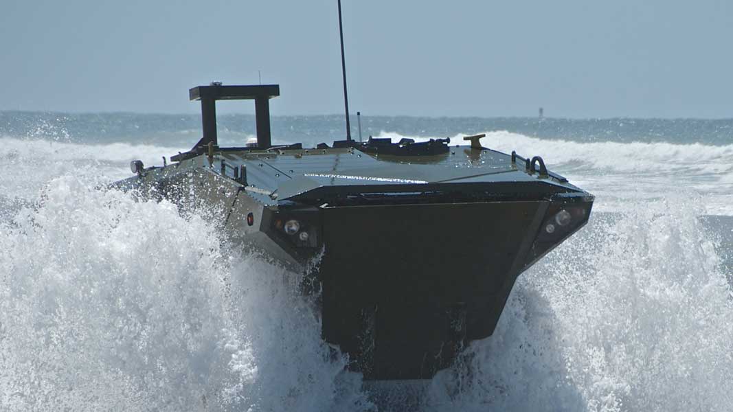 アメリカ海兵隊が新型水陸両用車「ACV1.1」をついに正式発注