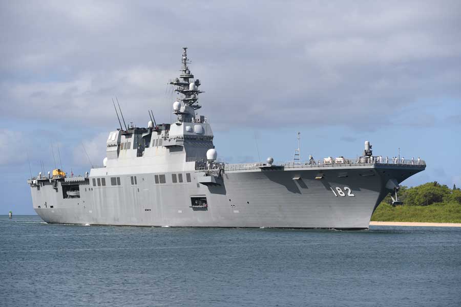 ハワイに到着した護衛艦いせ（DDH-182）