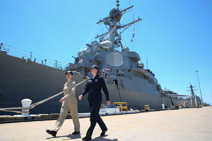 アメリカ海軍が新しい制服の部隊テスト開始