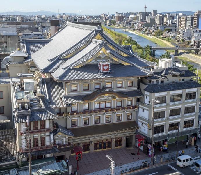 史上最大級の「お練り」実現　京都南座開場400年記念の吉例顔見世歌舞伎