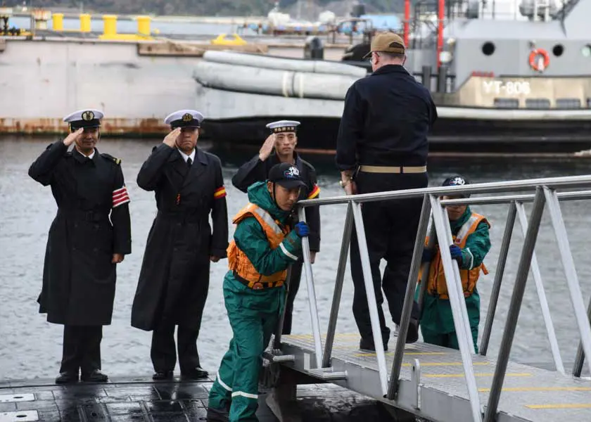 海上自衛隊の新鋭潜水艦せいりゅう アメリカ海軍の潜水艦隊司令