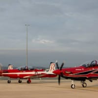 PC-21（手前）とPC-9（奥）