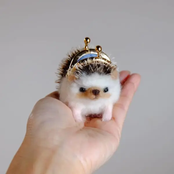 ハリネズミのがま口」にかわいいの声殺到 | おたくま経済新聞