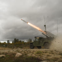 ノルウェー軍の地対空ミサイル型AMRAAM（画像：Raytheon）
