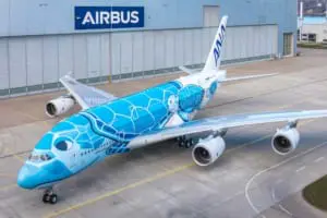 全日空のウミガメA380「FLYING HONU」空色の1号機がロールアウト