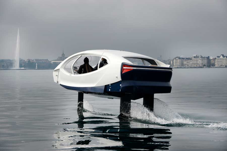 未来のカーシェアリングは水の上？クルマみたいに使える水中翼船「Sea Bubbles」