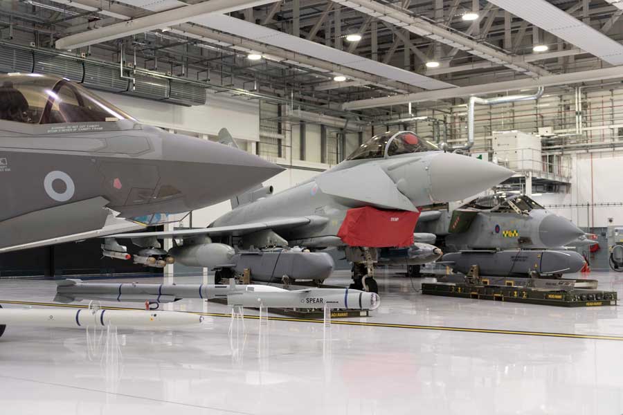 イギリス空軍のF-35Bが初度作戦能力取得　タイフーンも近代化改修「プロジェクト・センチュリオン」完了