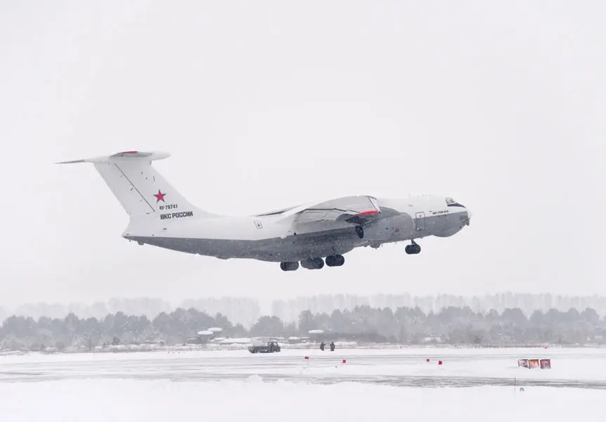 Aモデル　1/72 IL-78 空中給油機　+ A-50ジャンク ロシアの最新型空中給油機Il-78M-90Aがついに飛行試験開始