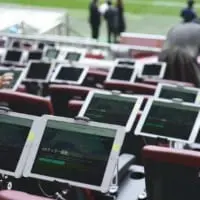 すランドに用意されたタブレット端末