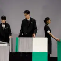 オフィスでの動きも