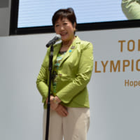 東京都知事の小池百合子さん