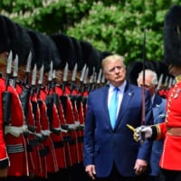 トランプ大統領のイギリス訪問　バッキンガム宮殿での儀仗に注目