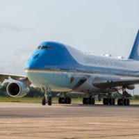 スランステッド空港に到着したアメリカ大統領専用機VC-25（Image：Crown Copyright 2019）