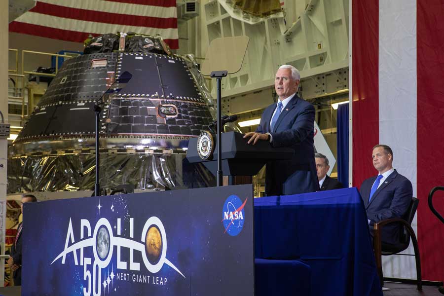 アポロ11号50周年の日にNASAの新宇宙船オリオン1号機初公開