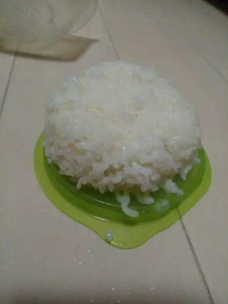 アクロバティックなライスがナイス！　落下したレンチンご飯がほぼ無事の奇跡