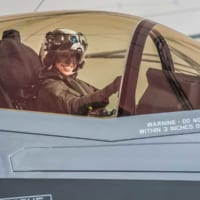 F-35Bに乗り込んだサッツ大尉（Imege：USMC）