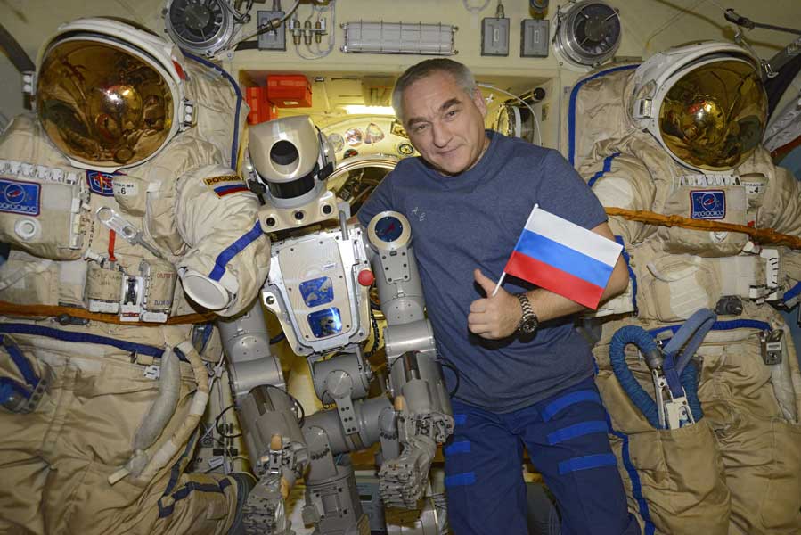 ロシアのロボット宇宙飛行士Skybot F-850 国際宇宙ステーションでの活動開始