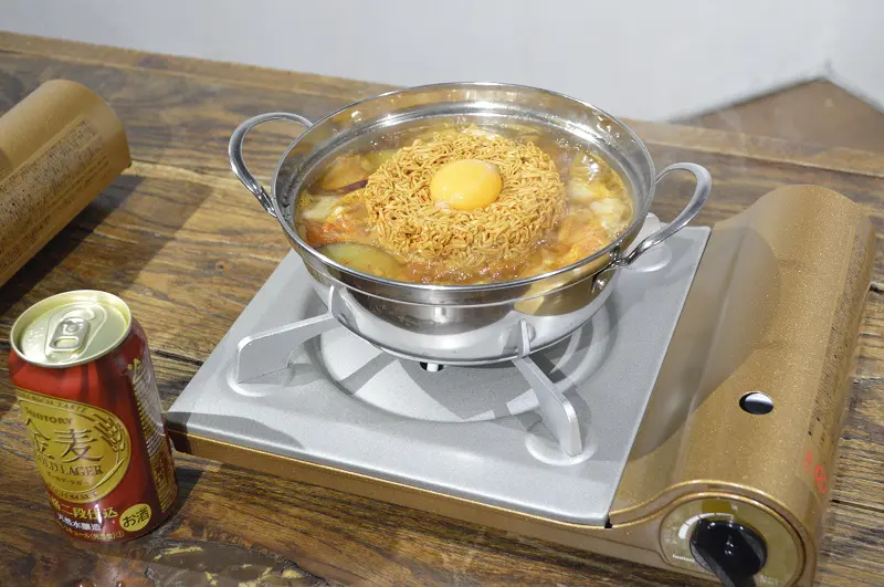 金麦」と「チキンラーメン」がコラボ！「チ金麦鍋」専用チキンラーメン