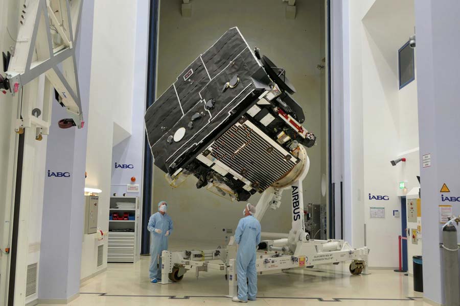 ヨーロッパの太陽観測機「ソーラー・オービター」完成　打ち上げ地フロリダへ