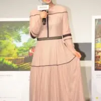 「タピオカミルクティー色」の衣装
