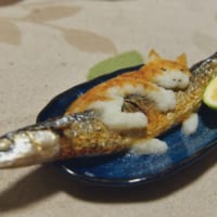 大根おろしアート「秋刀魚」