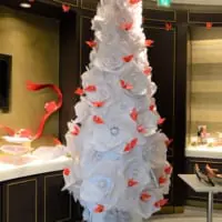 店内のクリスマスツリー