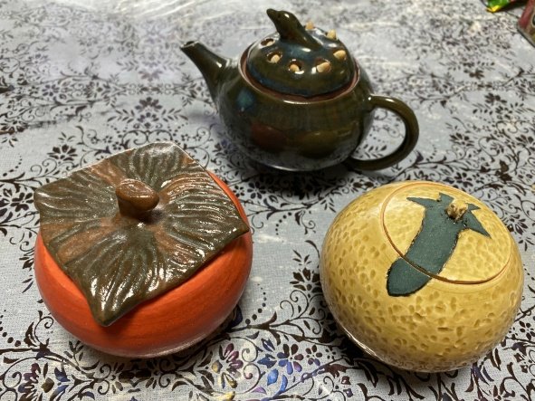 果物モチーフの急須セットに一目ぼれする人続出　趣味の陶芸作品が大反響