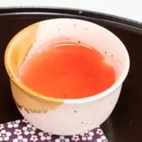 白ごまプリンストロベリーソース