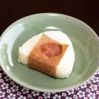 おにぎり風に仕上げてある