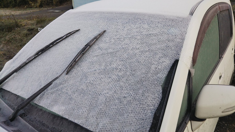 車の窓の霜対策にプチプチ　雪国ライフハックに関心あつまる