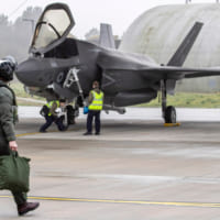 国際共同訓練「レッドフラッグ」参加のためアメリカに向かうイギリス空軍パイロット（Image：RAF, Crown Copyright 2020）