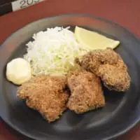）、「お兄ちゃんの鶏もも唐揚げ」（594円／税込）