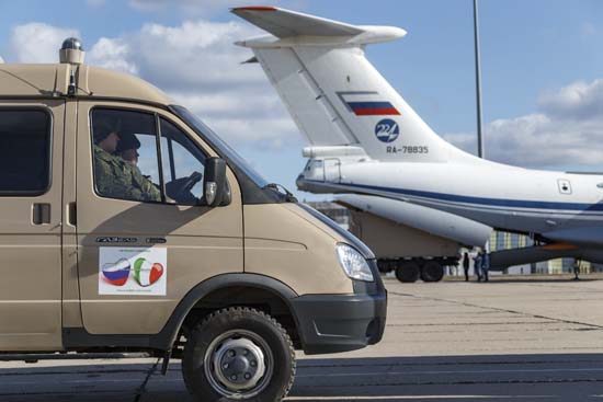 イタリアを救え！ロシア軍が新型コロナウイルス対策部隊と物資を空輸